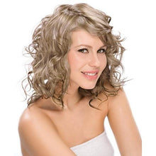 Cargar imagen en el visor de la galería, ONC NATURALCOLORS 10C Light Ash Blonde Hair Dye With Organic Ingredients Modelled By A Girl
